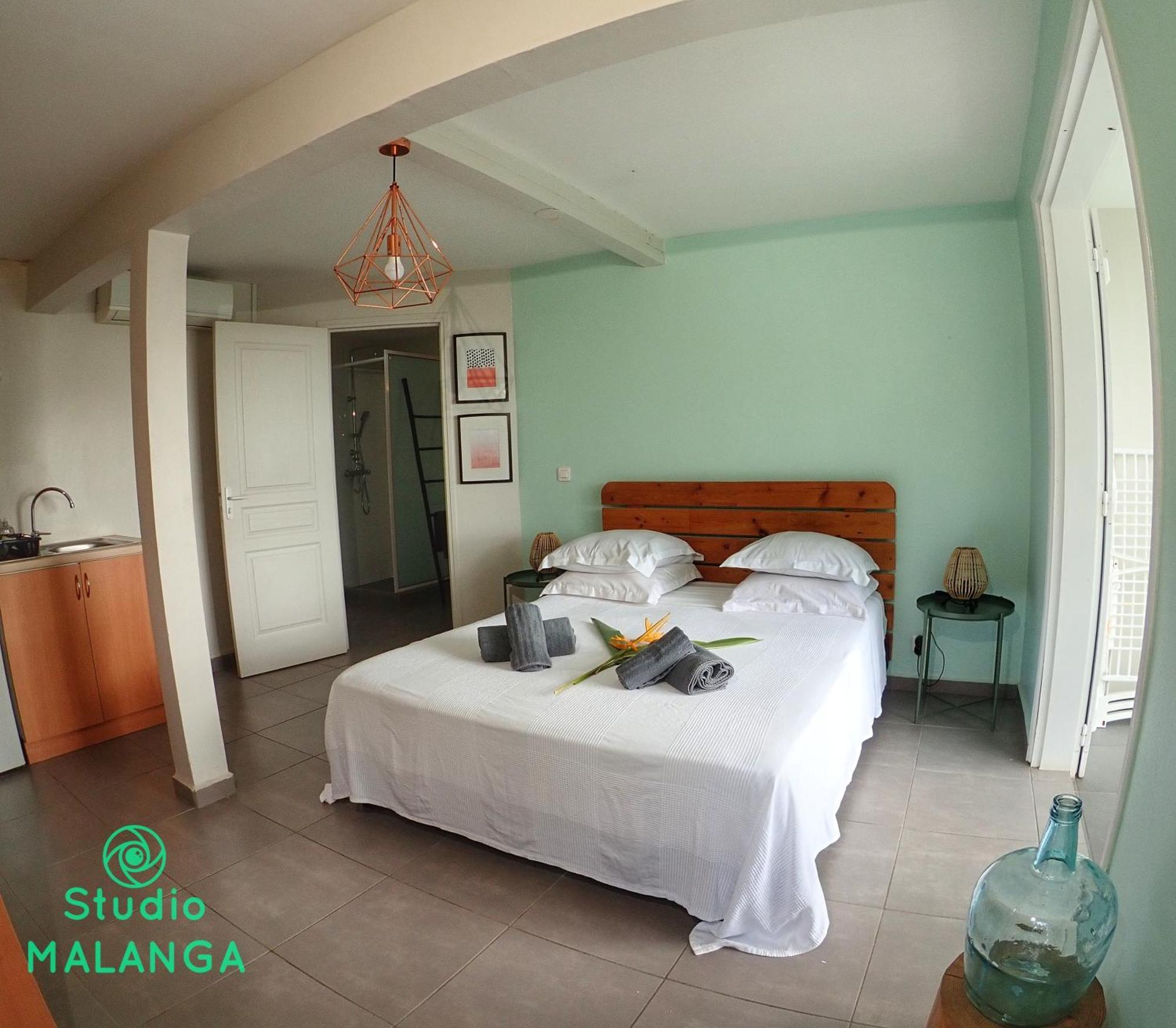 Studio Malacca, Malanga Et Majacudja - O Coeur De Deshaies Exterior foto